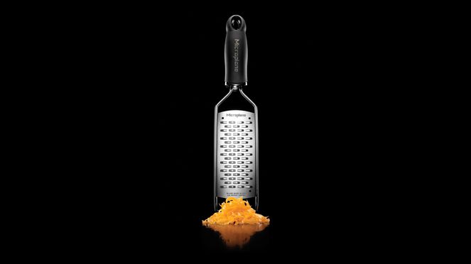 
                    The Microplane rasp is perfect to prepare fresh meals