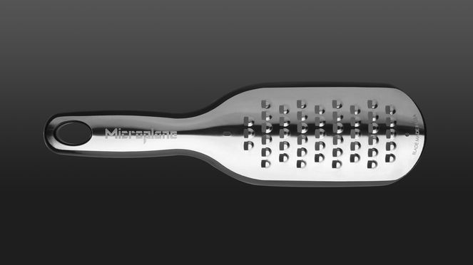 
                    The blade of the Elite grater rough is made from stainless steel and is razorsharp