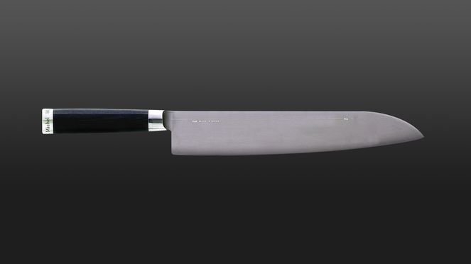 
                    The Michel Bras large Santoku is made from three layers of stainless steel
