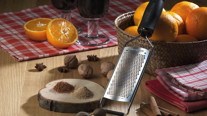 
                    The Microplane fine rasp is suitable for nutmeg or ginger