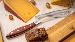 Universal cheese knife