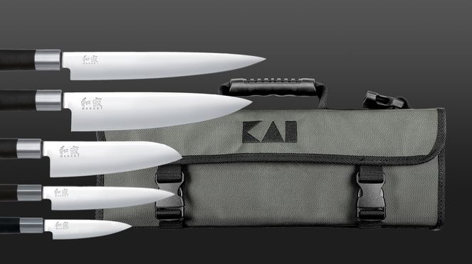 
                    knife bag Wasabi with the 5 most important knives