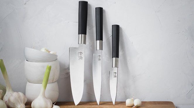 
                    Wasabi knife set with 3 knives