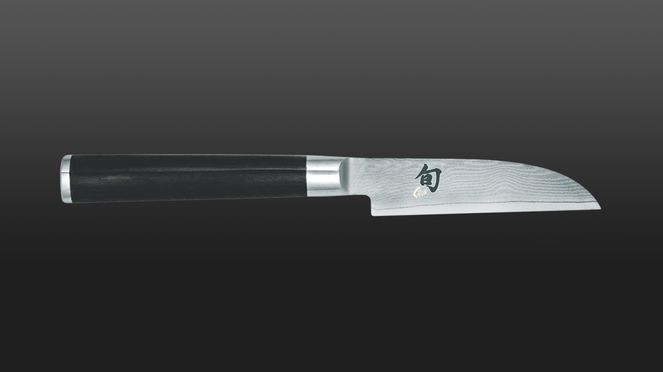 
                    The vegetable knife allows an easy preparation of food