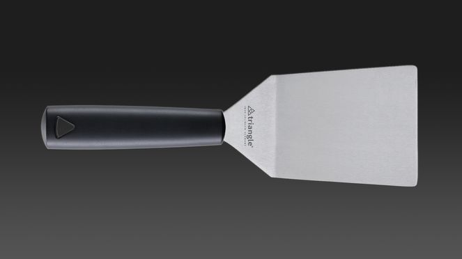 
                    The Triangle cranked spatula 12 cm is perfect for every kind of kitchen tasks