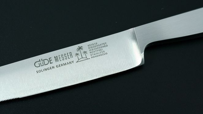 
                    Porterhouse steak knife set: ice-hardened, stainless and dishwasher safe