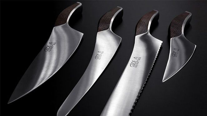 
                    Synchros slicing knife is part of the Synchros knife series