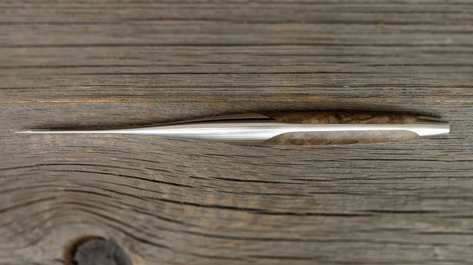 
                    Couteau à steak suisse vue du design de dessus