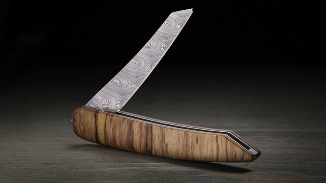 
                    To mark its 10th anniversary, sknife is launching the pocket knife Limited Edition: forged in the Emmental and finished in Biel
